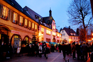 18_Buchsweiler_(Bouxwiller)_-_Weihnachtsmarkt